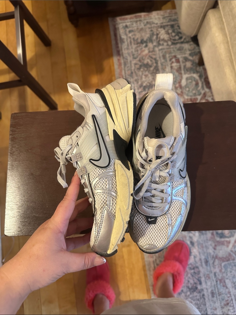 Nike V2K Runner - Picture 4 of 8